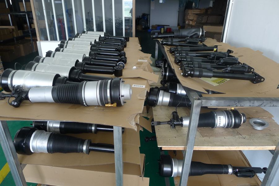 Guangzhou Jovoll Auto Parts Technology Co., Ltd. linha de produção do fabricante
