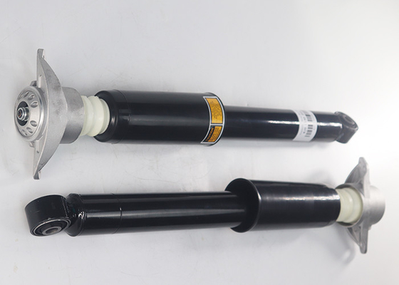 8J0513025F Para 2007-2015 Audi TT MKII TTS TTRS FWD Absorvedores de choque traseiros esquerdo e direito com controlo de condução magnético.